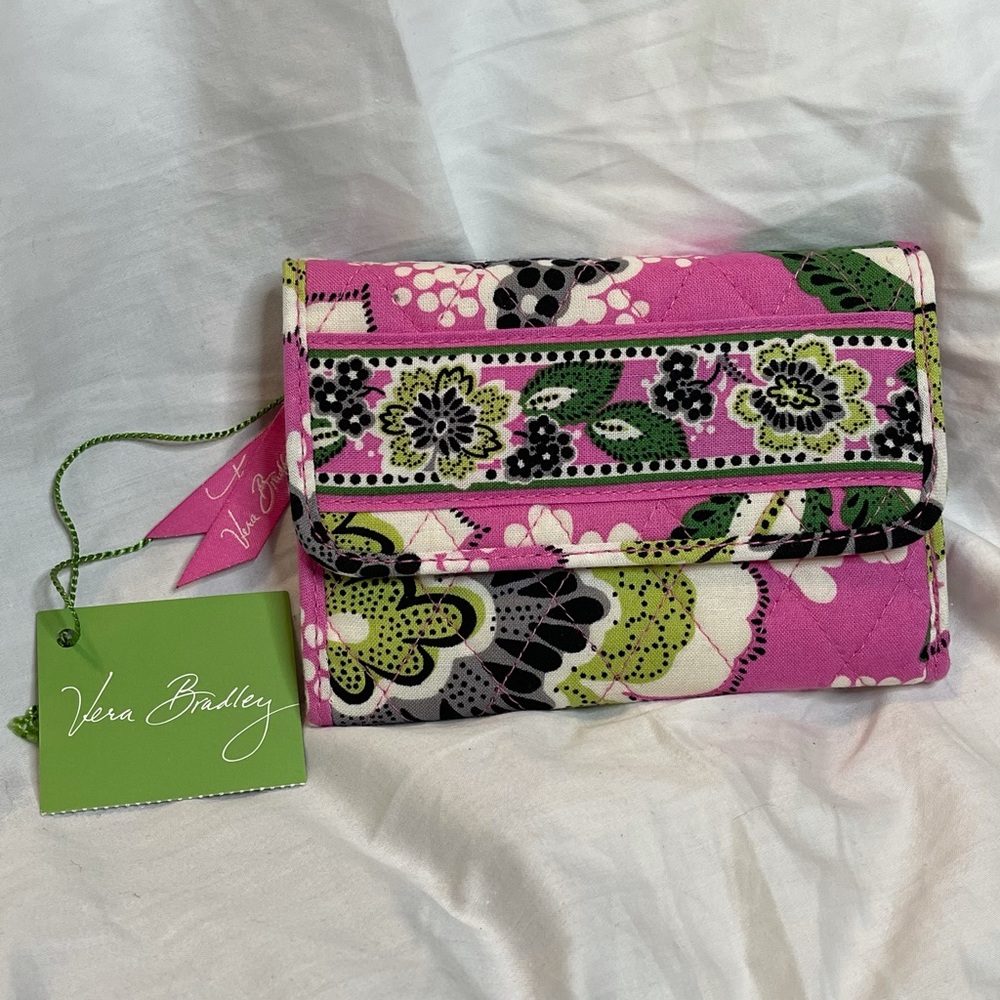 Vera Bradley RFID Riley Compact Wallet 🌿🌸